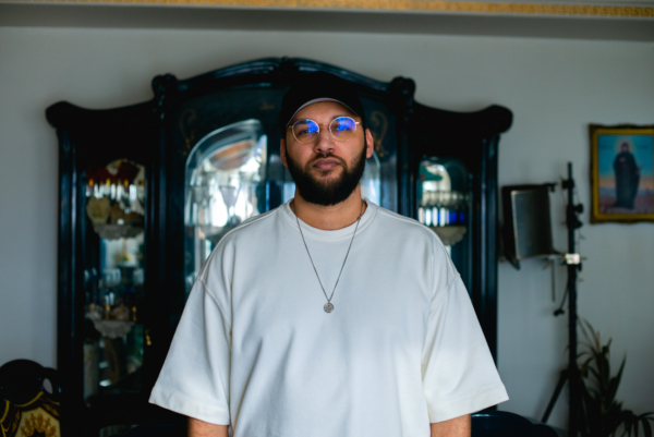 NIK DEAN by Daniel Shaked 2022-8952